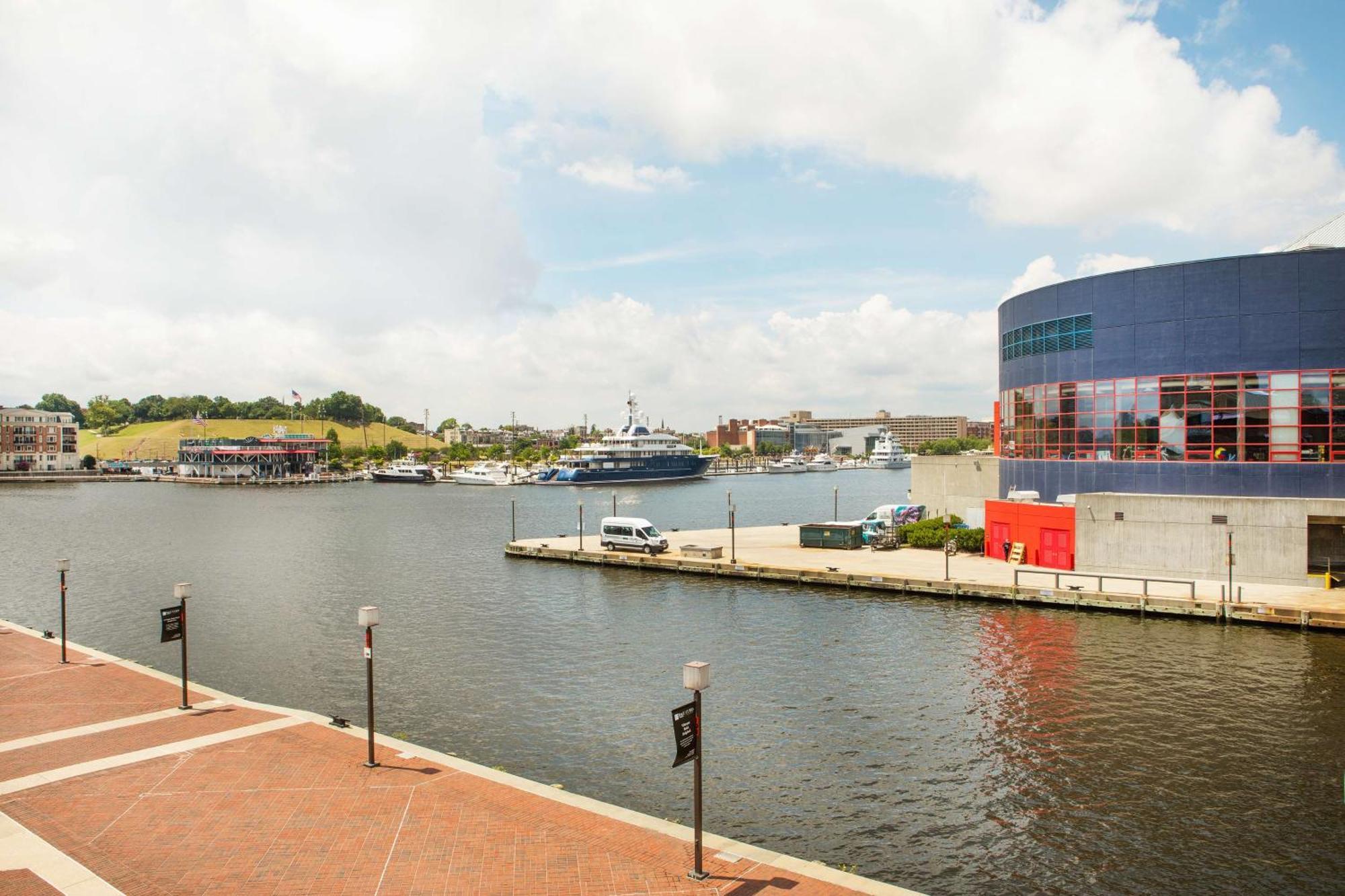 Pier 5 Hotel Baltimore Exterior photo